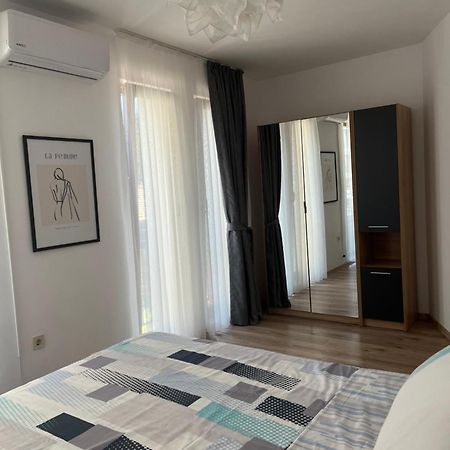 Azzurro Premium Apartment On Bulevard Bogoridi Burgas Stad Buitenkant foto