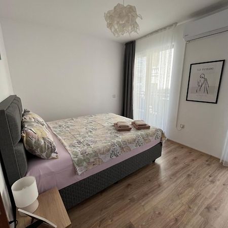 Azzurro Premium Apartment On Bulevard Bogoridi Burgas Stad Buitenkant foto