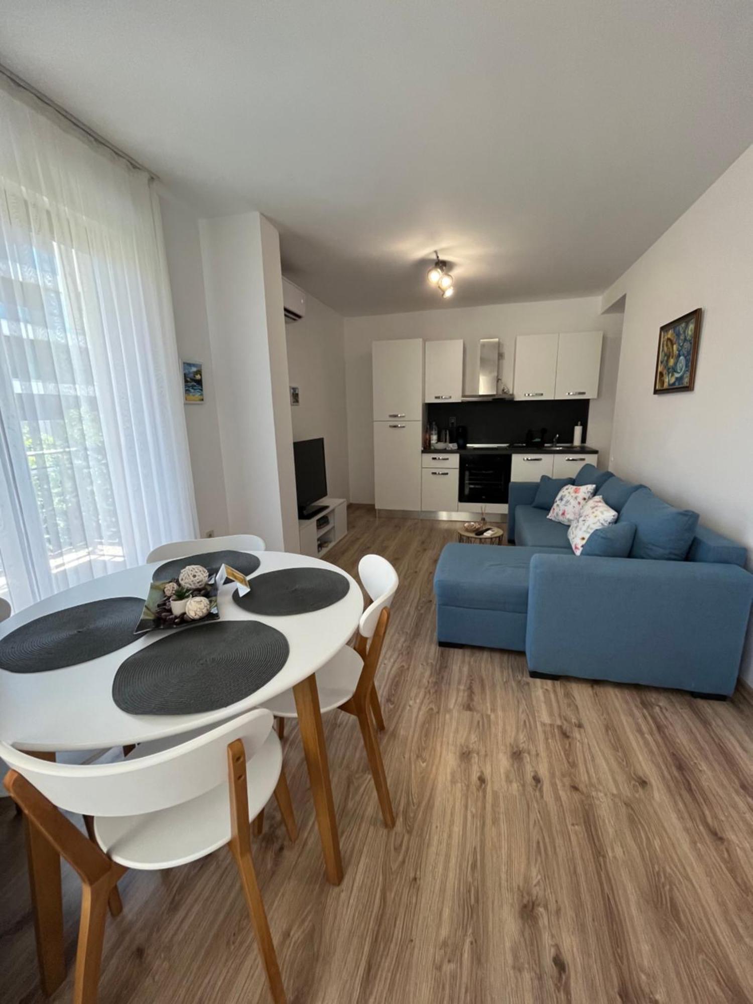 Azzurro Premium Apartment On Bulevard Bogoridi Burgas Stad Buitenkant foto