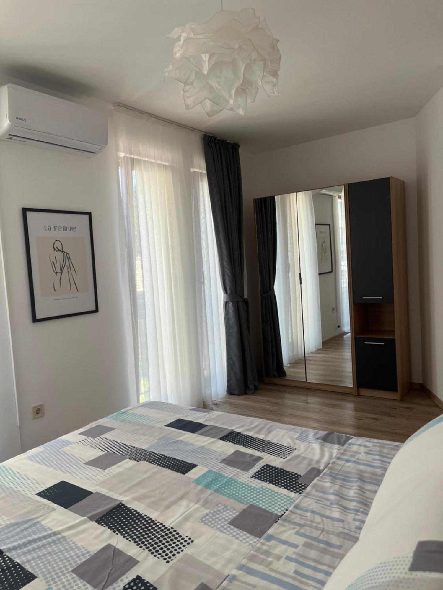 Azzurro Premium Apartment On Bulevard Bogoridi Burgas Stad Buitenkant foto