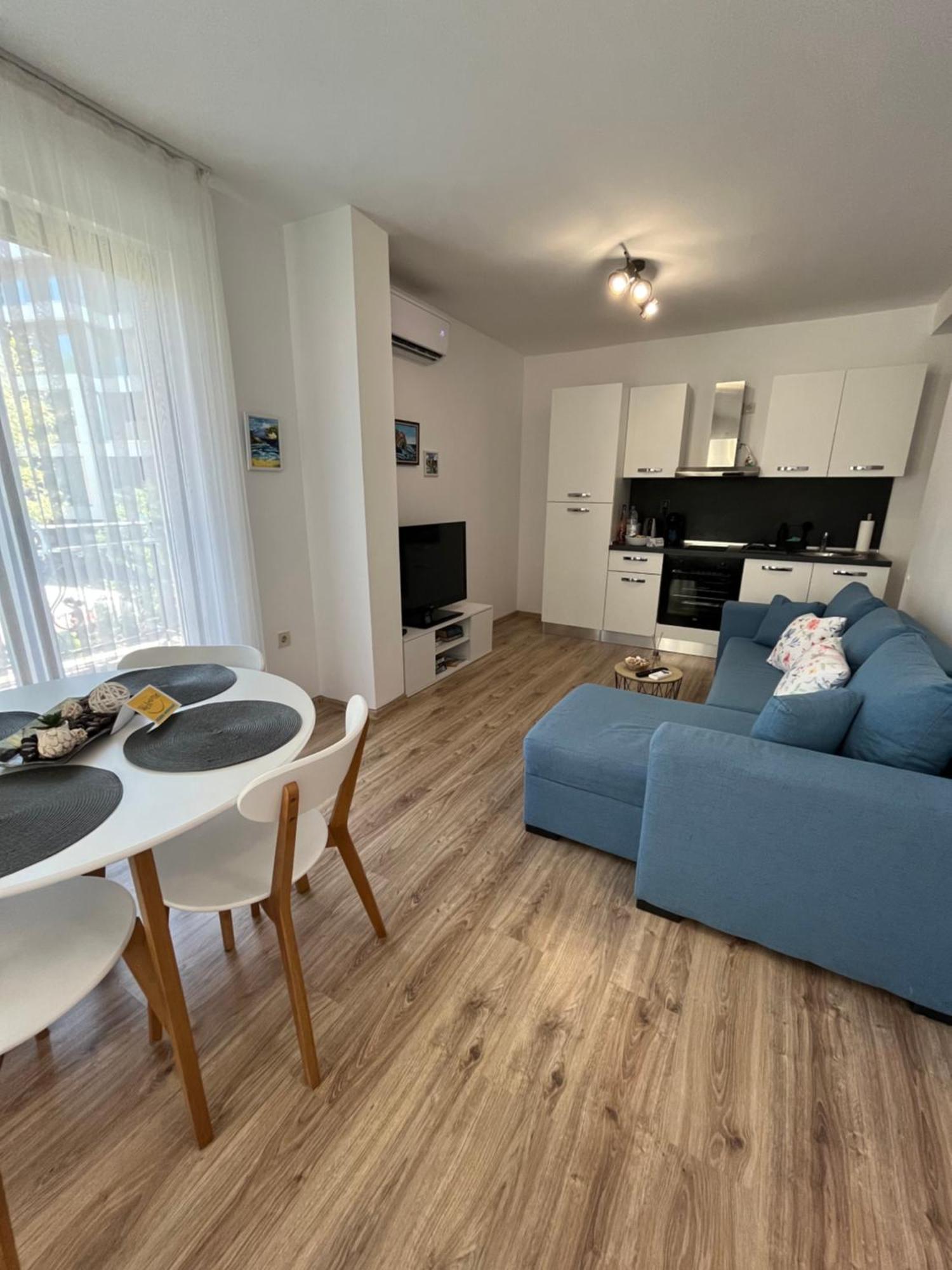 Azzurro Premium Apartment On Bulevard Bogoridi Burgas Stad Buitenkant foto